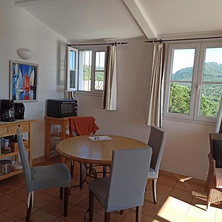 Les Restanques, Bastides Vue Golfe Saint Tropez Lägenhet Grimaud Exteriör bild