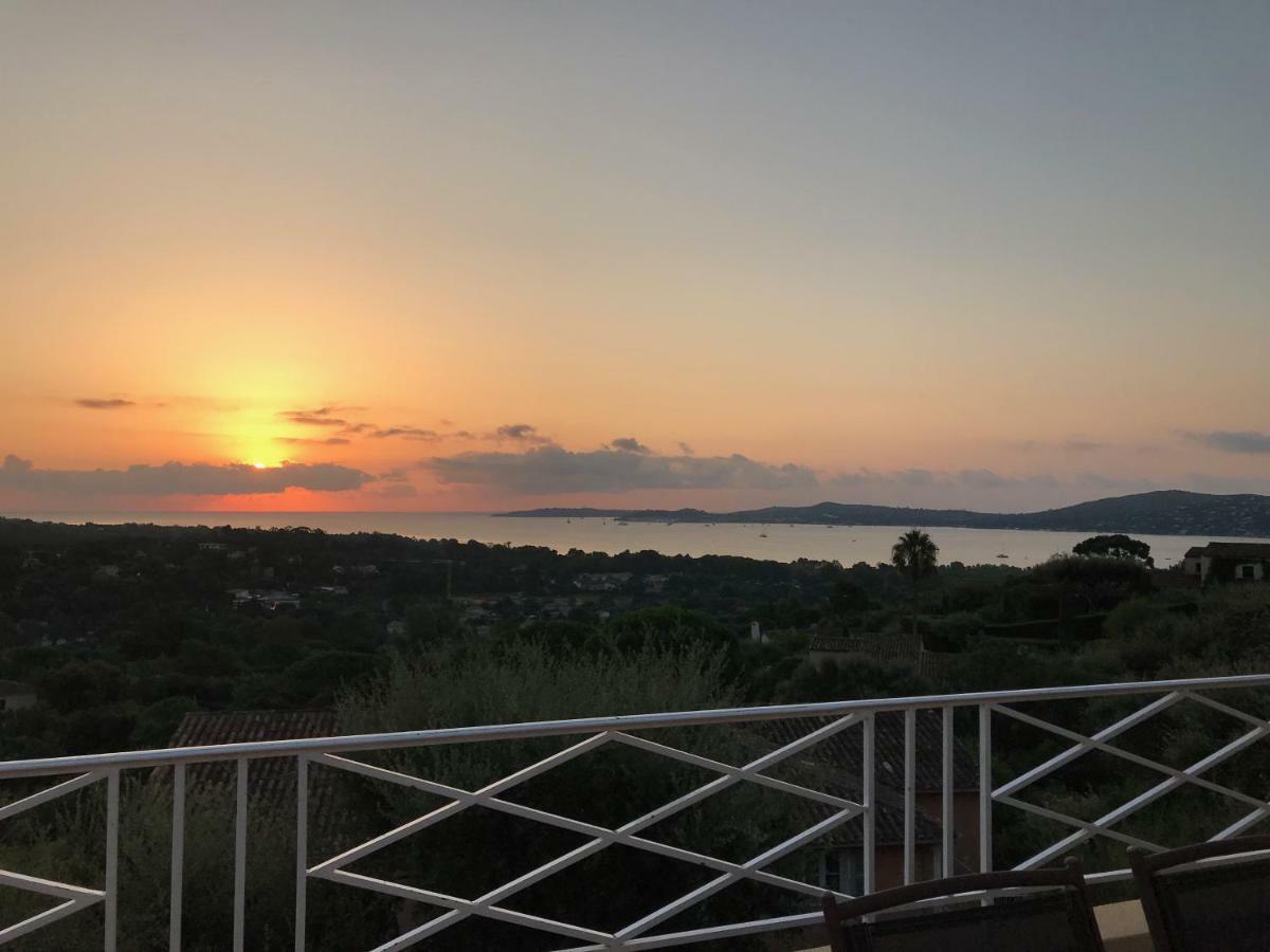 Les Restanques, Bastides Vue Golfe Saint Tropez Lägenhet Grimaud Exteriör bild