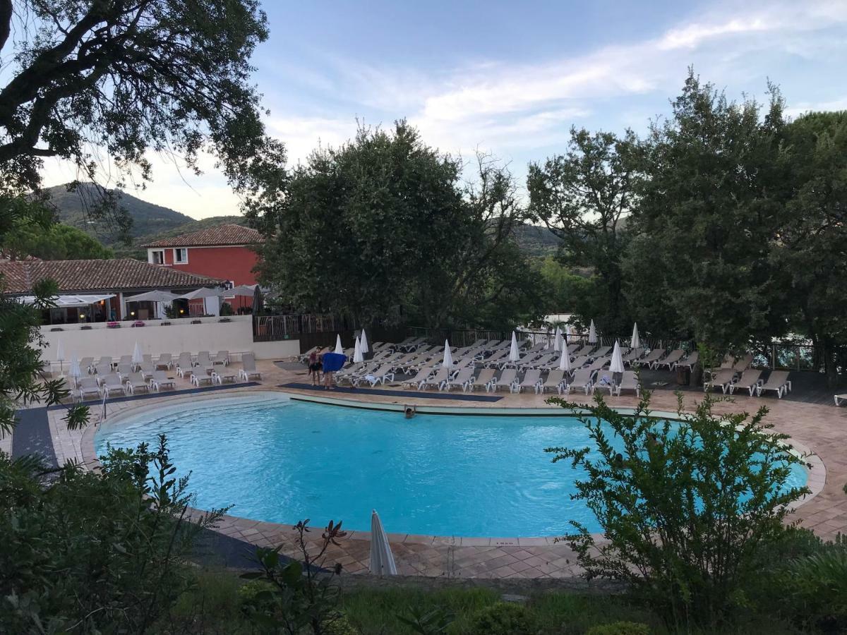 Les Restanques, Bastides Vue Golfe Saint Tropez Lägenhet Grimaud Exteriör bild