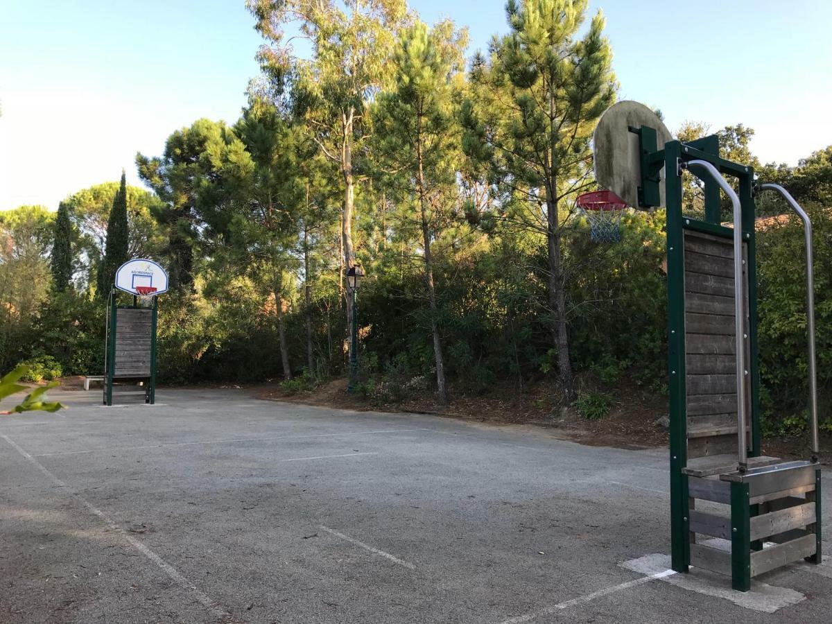 Les Restanques, Bastides Vue Golfe Saint Tropez Lägenhet Grimaud Exteriör bild