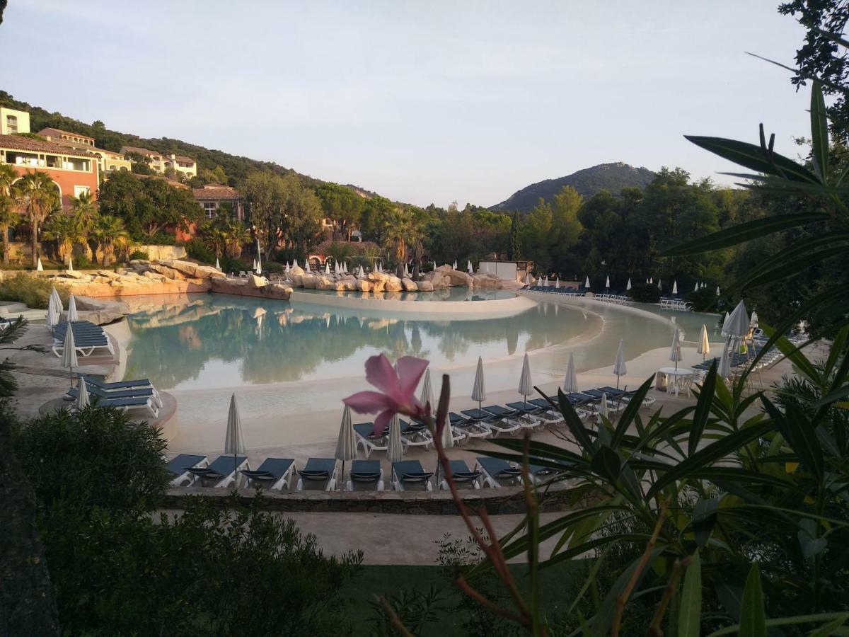 Les Restanques, Bastides Vue Golfe Saint Tropez Lägenhet Grimaud Exteriör bild